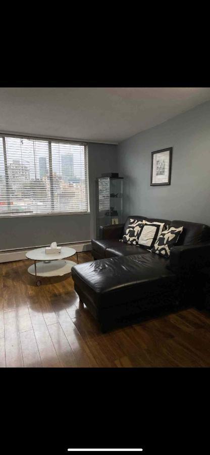Cozy Vancouver Condo Экстерьер фото